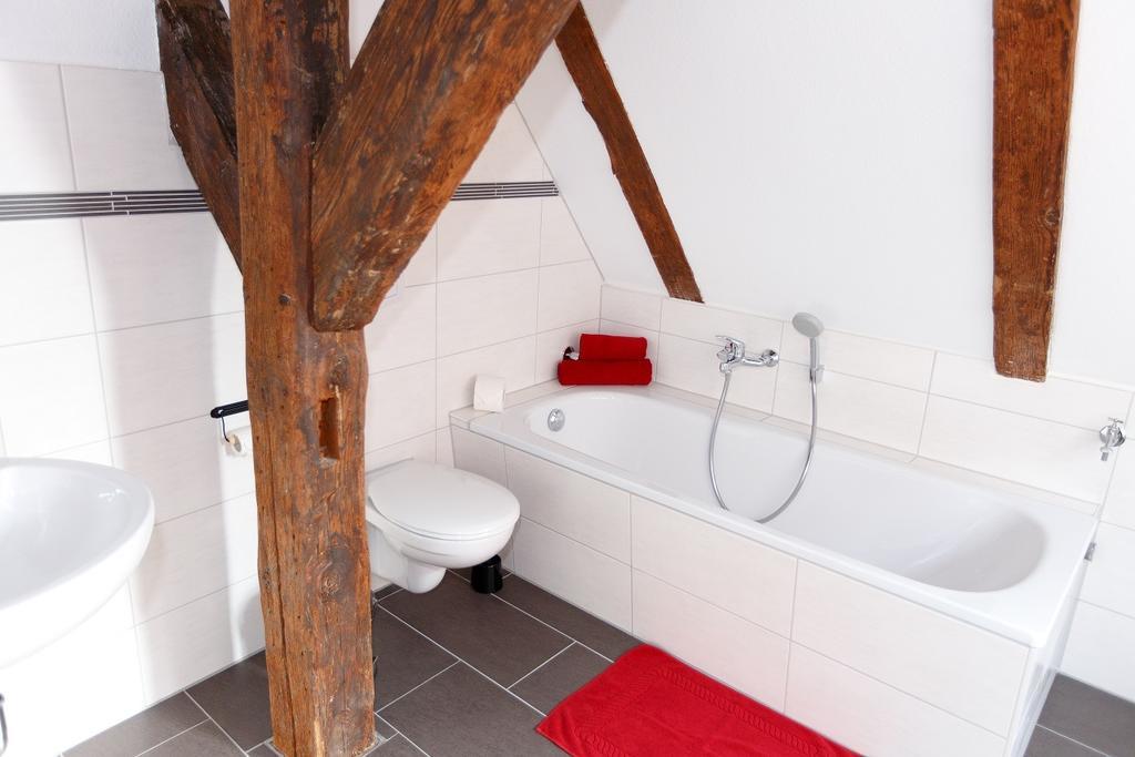 Pension Altes Burghotel Neustadt-Glewe Buitenkant foto