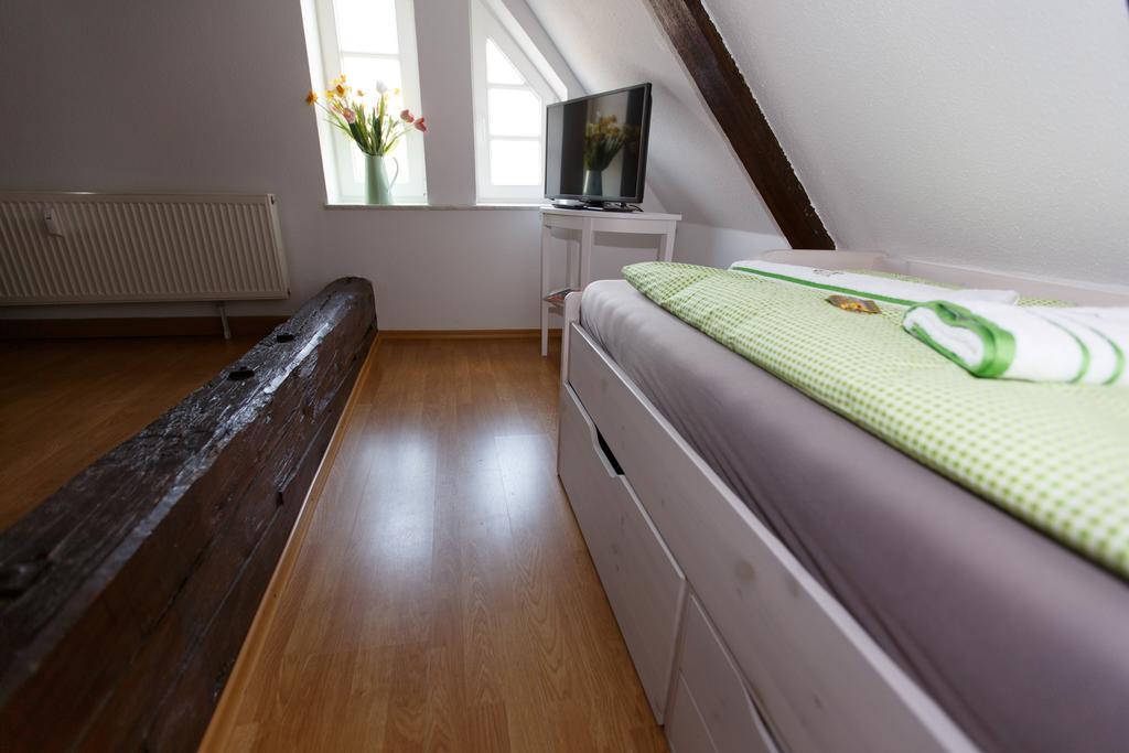 Pension Altes Burghotel Neustadt-Glewe Kamer foto